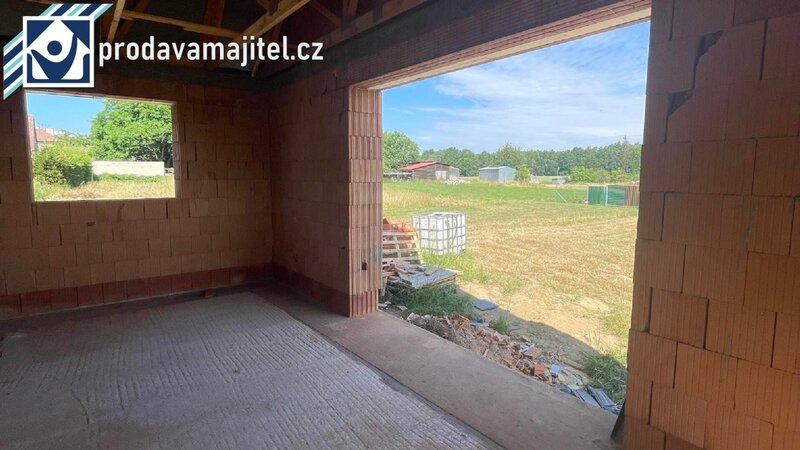 Prodej hrubé stavby rodinného domu 102 m², pozemek 739 m²