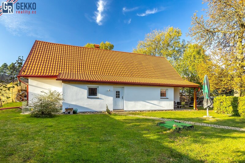 Prodej rodinného domu a hospodářské stavby v obci Údavy, část města Ždírec nad Doubravou